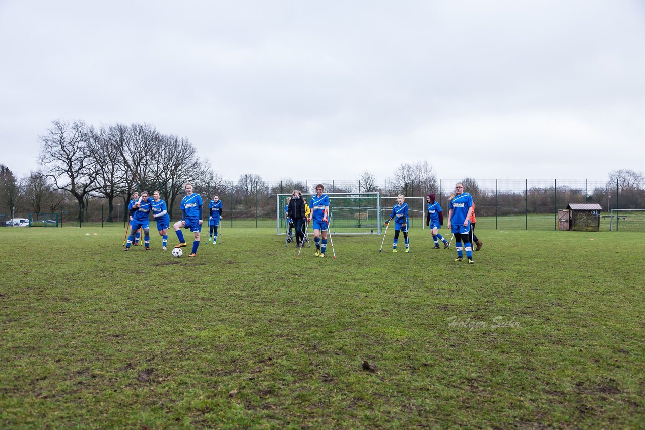 Bild 297 - C-Juniorinnen FSG-BraWie 08 - TuS Tensfeld : Ergebnis: 0:8